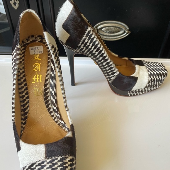 White and brown heels - Picture 2 of 4